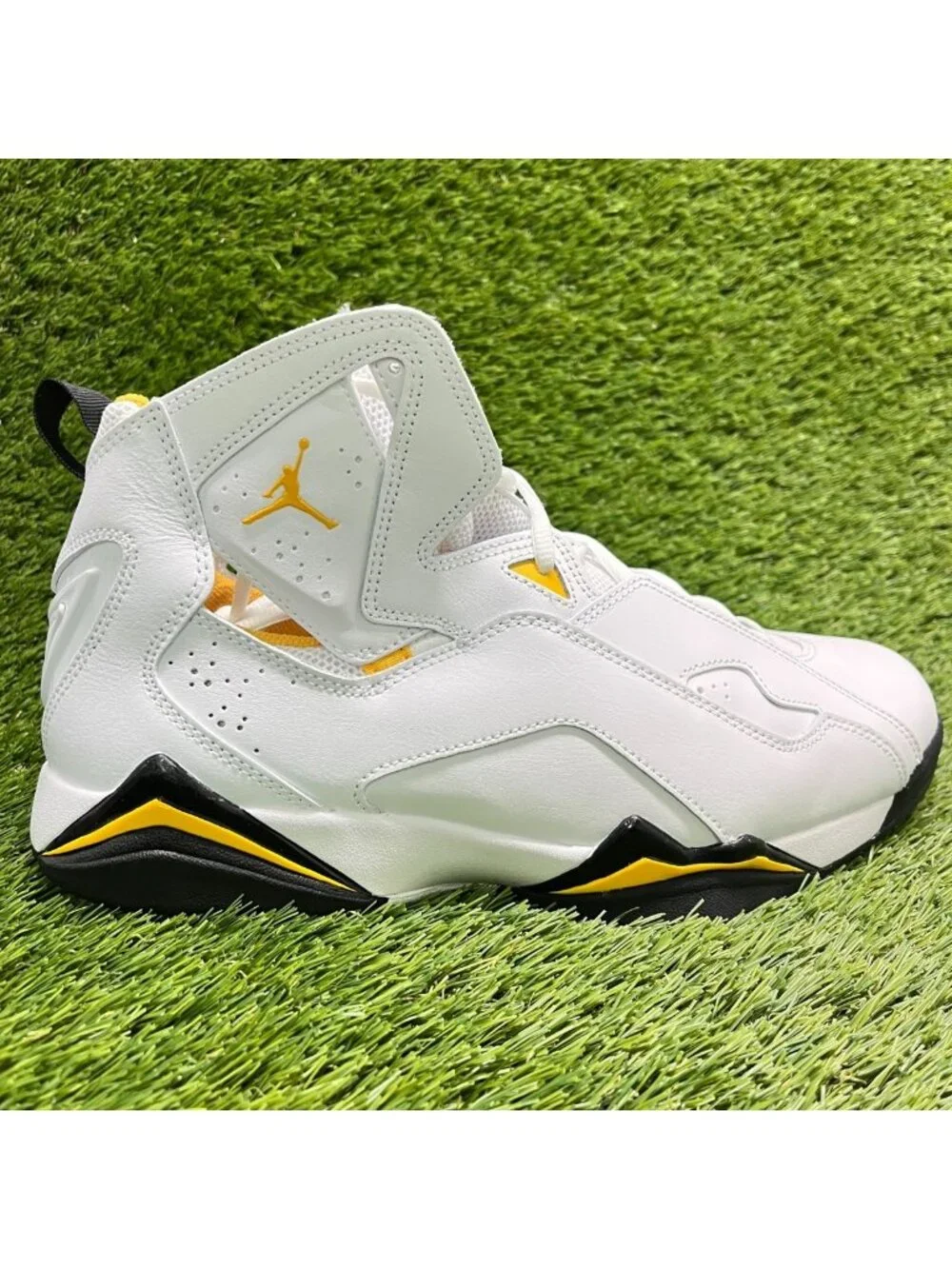 Nike Air Jordan True Flight Mens Size 11 White Athletic Leather Shoes Sneakers